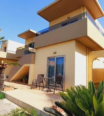 Lola's Aparthotel