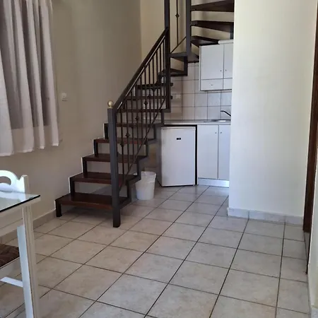 Lola's Aparthotel Platanias (Crete)