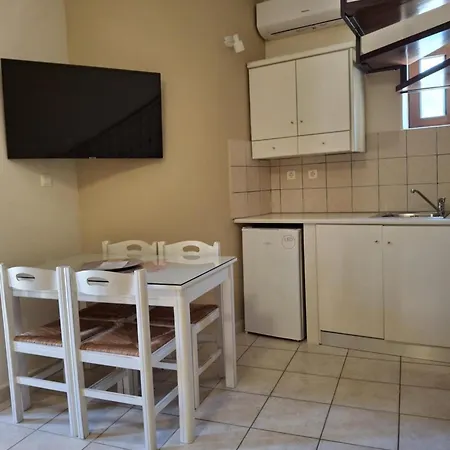 Lola's Aparthotel 2*