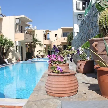 Lola's Aparthotel