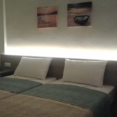 Aparthotel Lola's